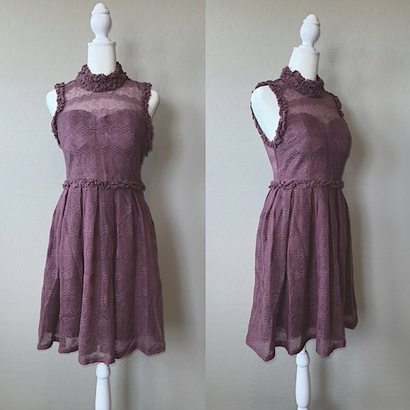 Modcloth Minuet Laced Open Back Dress - Picture 1 of 10
